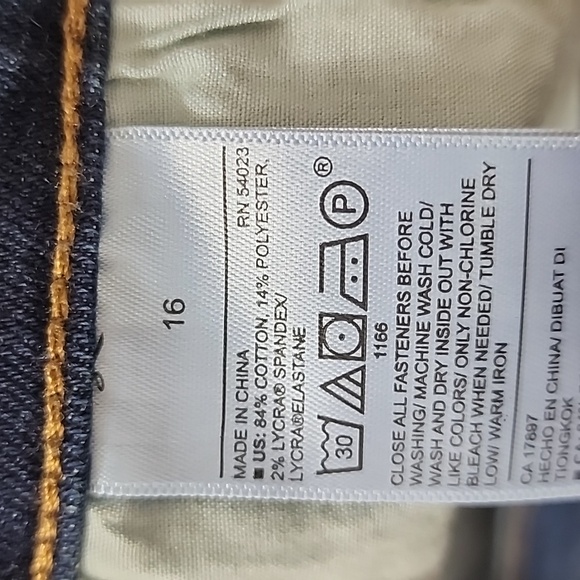 Old Navy Curvy Bootcut Jeans Brand New With Tags - Picture 13 of 15